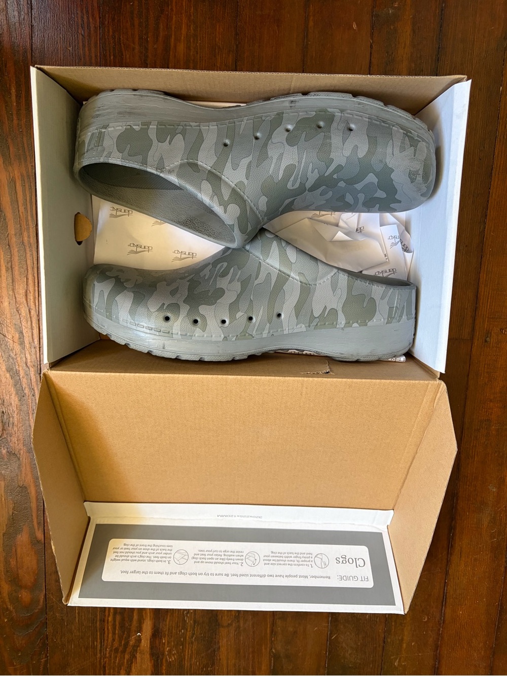 Dansko Kane Molded Clogs Gray Camo Men’s Size 44 Lightweight Garden Work Shoes
